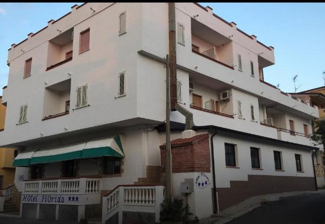 Albergo Florida Capo Rizzuto Exterior photo