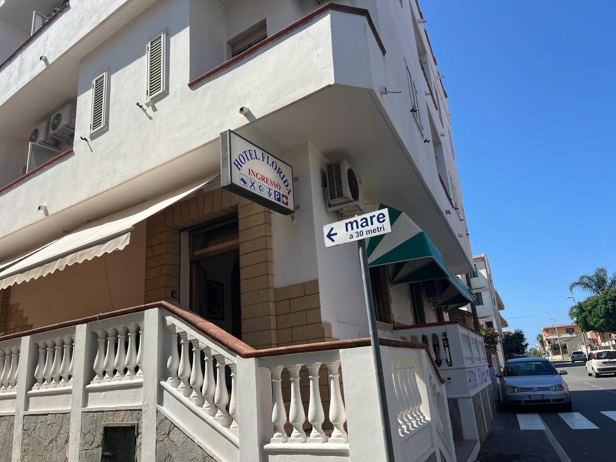 Albergo Florida Capo Rizzuto Exterior photo