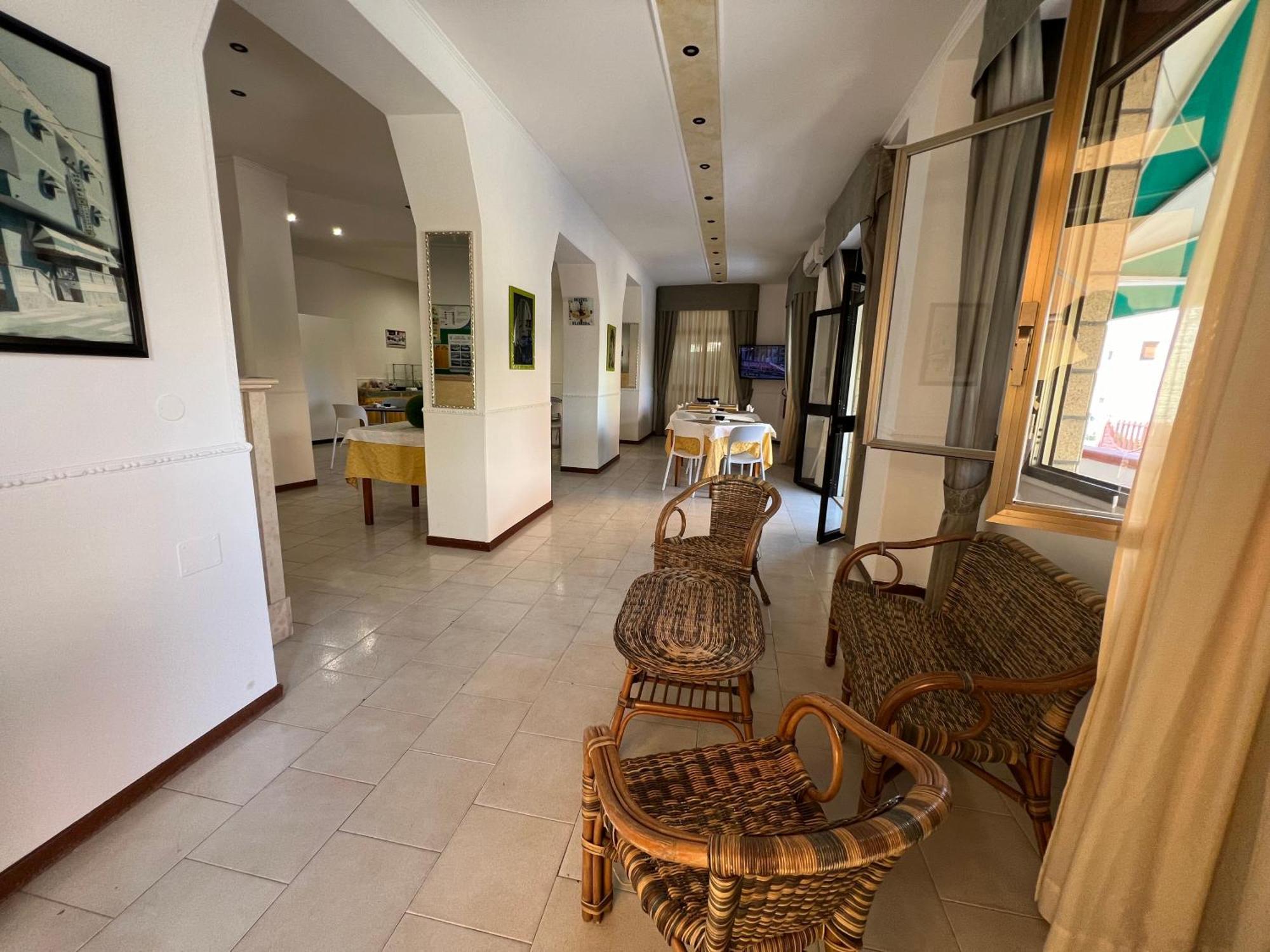 Albergo Florida Capo Rizzuto Exterior photo