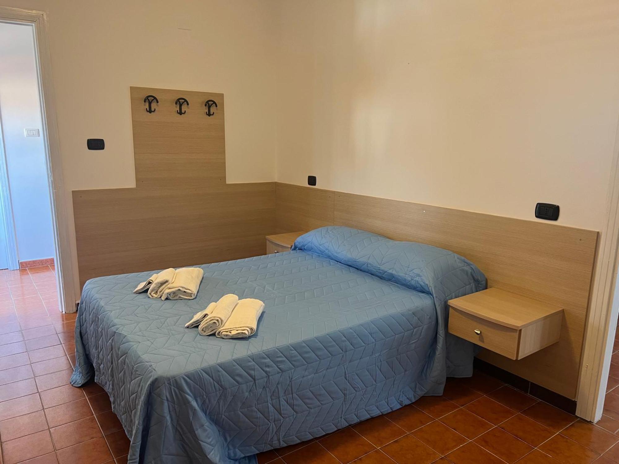 Albergo Florida Capo Rizzuto Exterior photo