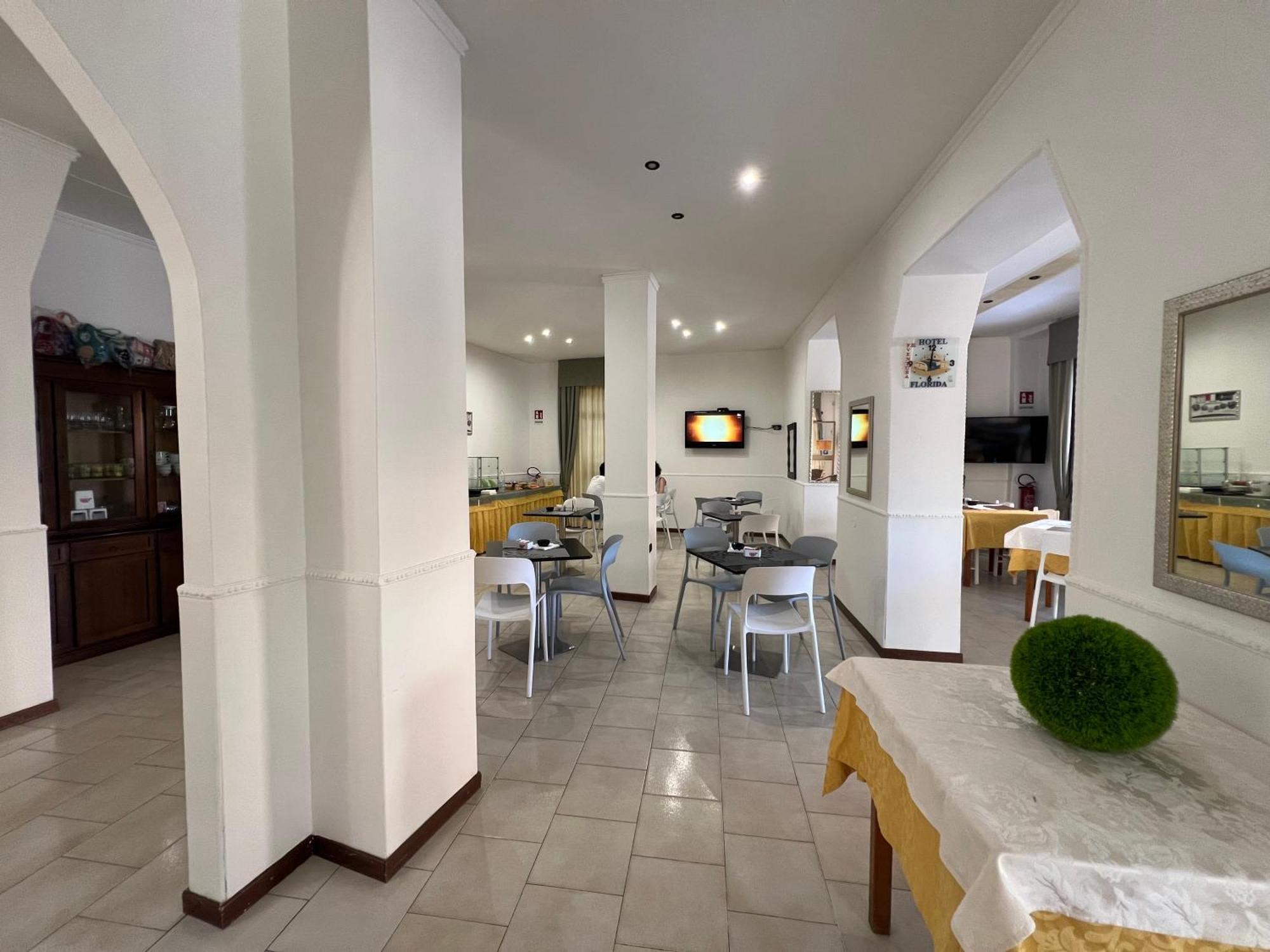 Albergo Florida Capo Rizzuto Exterior photo